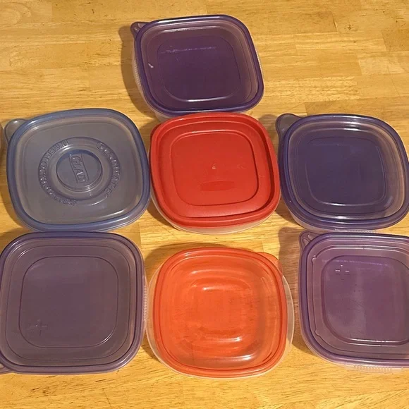 Plastic Food Storage Container Set - Red and Purple - Picture 1 of 3